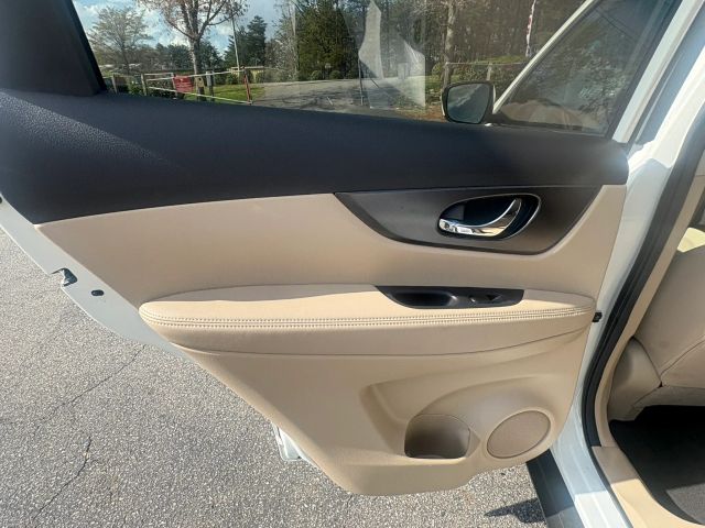 NissanRogue SV Sport Utility 4D13