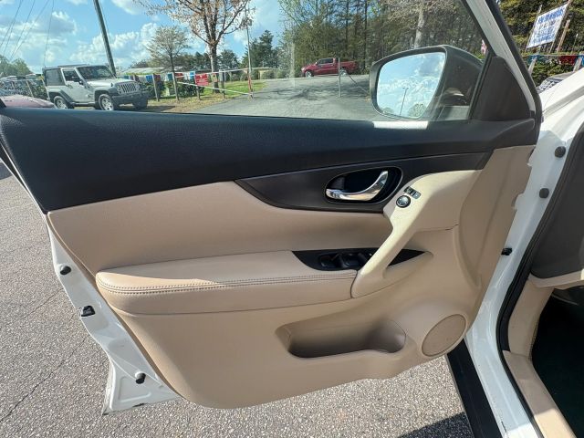 NissanRogue SV Sport Utility 4D15