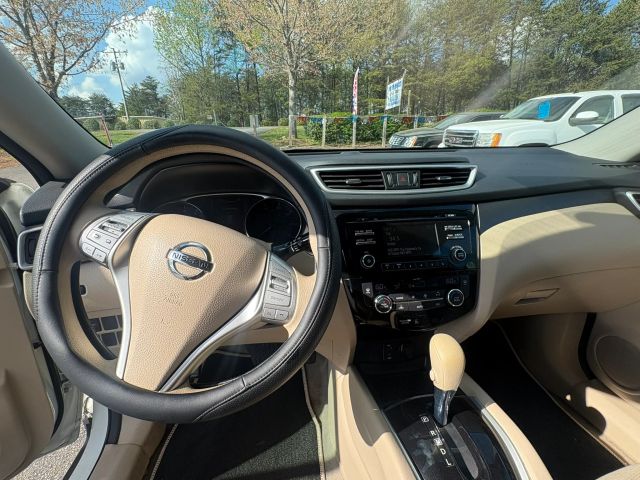 NissanRogue SV Sport Utility 4D16