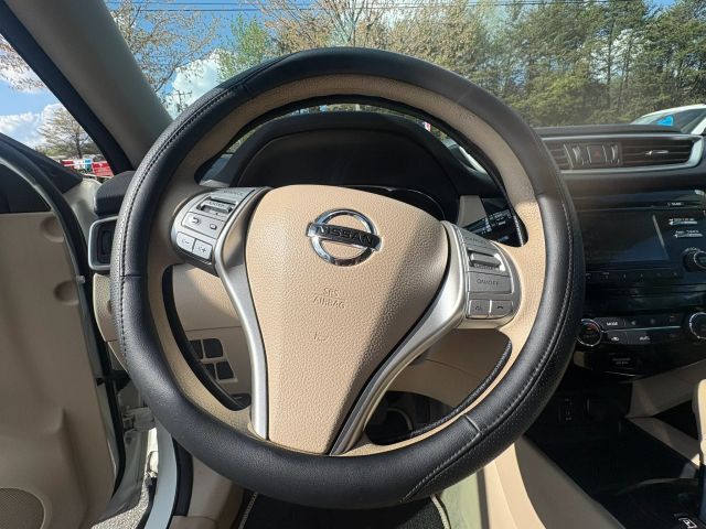 NissanRogue SV Sport Utility 4D17