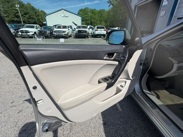 AcuraTSX Sedan 4D17