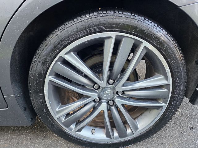INFINITIQ50 3.7 Premium Sedan 4D10