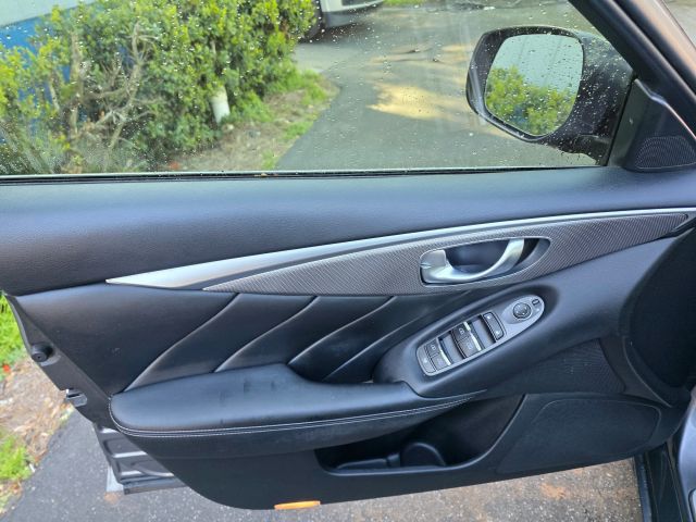 INFINITIQ50 3.7 Premium Sedan 4D11