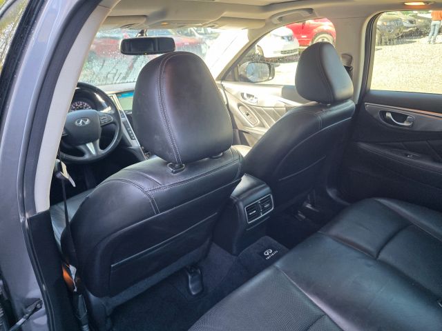 INFINITIQ50 3.7 Premium Sedan 4D20