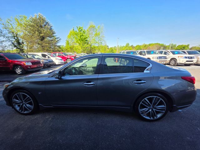 INFINITIQ50 3.7 Premium Sedan 4D8