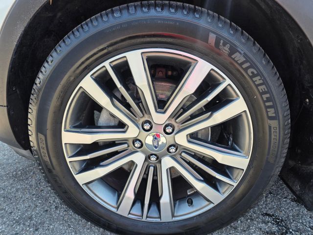 FordExplorer Platinum Sport Utility 4D9