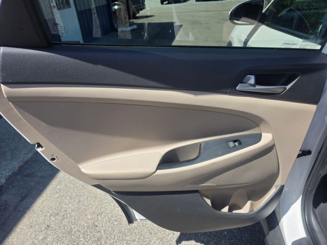 HyundaiTucson Sport SUV 4D18