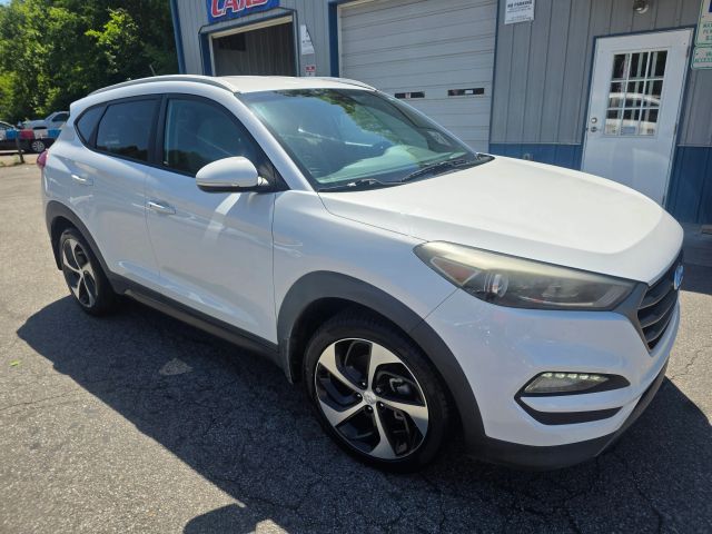 HyundaiTucson Sport SUV 4D3