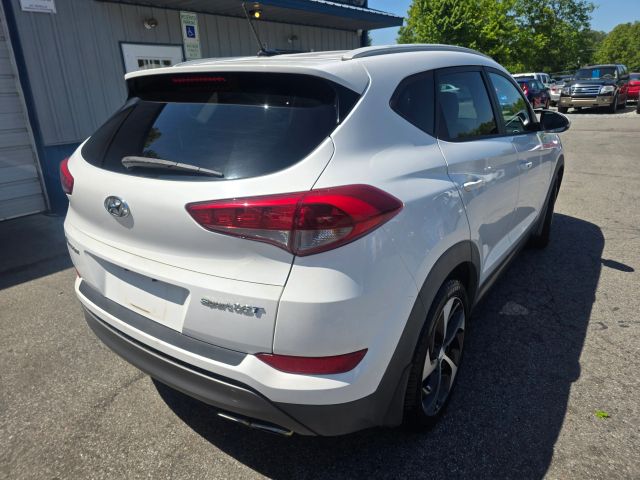 HyundaiTucson Sport SUV 4D5