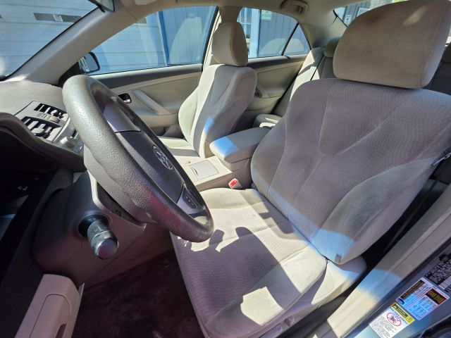 ToyotaCamry LE Sedan 4D14