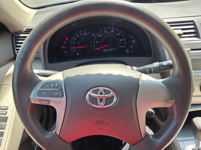 ToyotaCamry LE Sedan 4D15