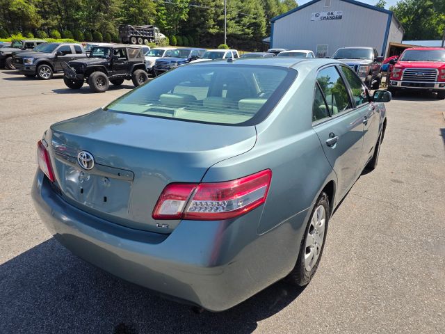 ToyotaCamry LE Sedan 4D5