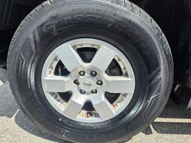NissanFrontier Crew Cab Nismo Pickup 4D 5 ft9