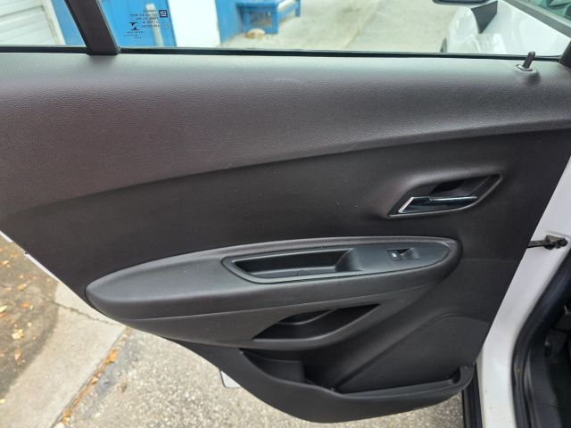 ChevroletTrax LS Sport Utility 4D18
