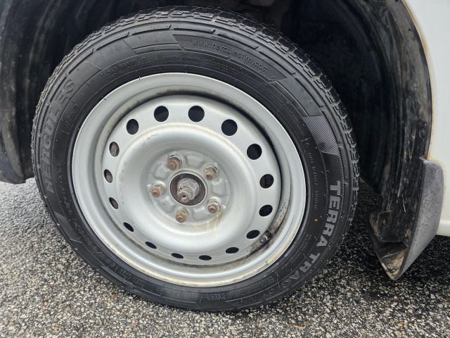 NissanNV200 SV Van 4D9