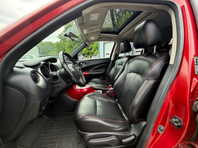 NissanJUKE SV Sport Utility 4D9
