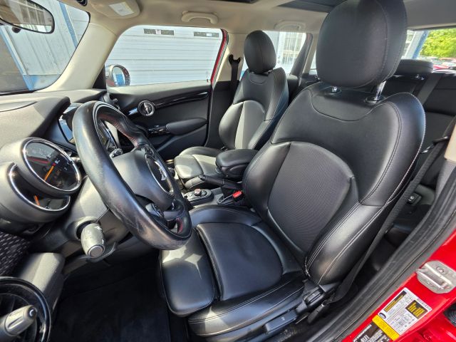 MINIHardtop 4 Door Cooper S Hatchback 4D14