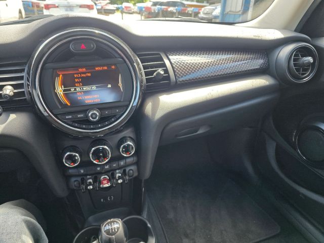 MINIHardtop 4 Door Cooper S Hatchback 4D16