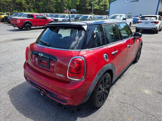 MINIHardtop 4 Door Cooper S Hatchback 4D5