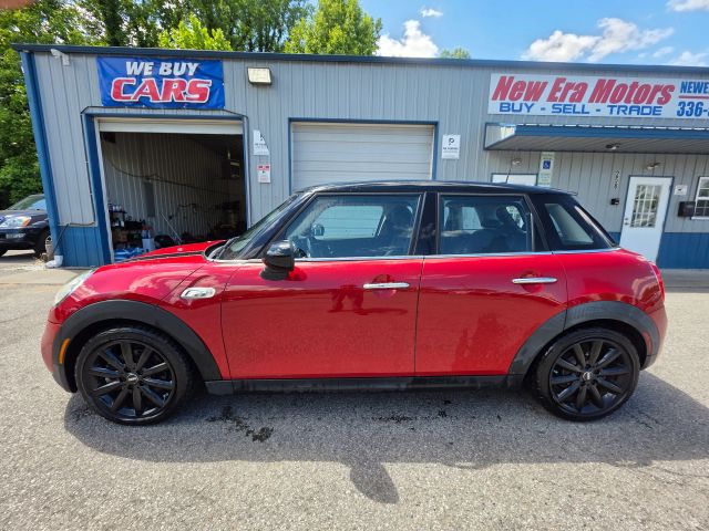 MINIHardtop 4 Door Cooper S Hatchback 4D8