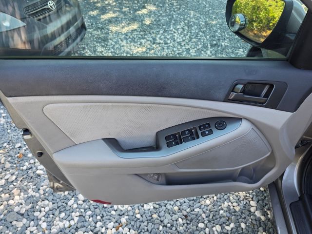 KiaOptima LX Sedan 4D11