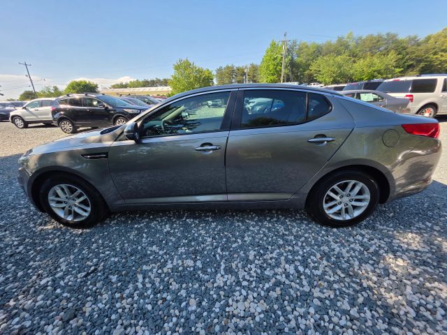 KiaOptima LX Sedan 4D8