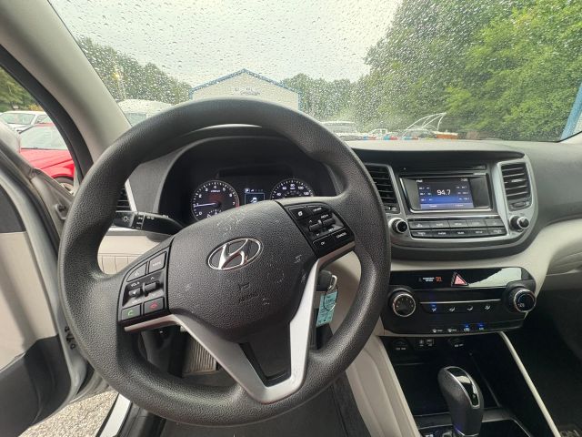 HyundaiTucson SE Sport Utility 4D15