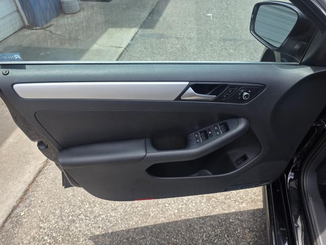 VolkswagenJetta 1.8T SE Sedan 4D11