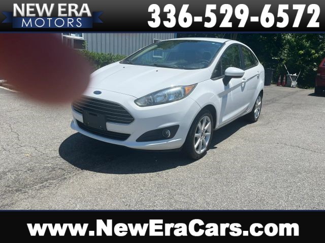 White 2019 Ford Fiesta SE FWD Sedan Front-Wheel Drive 6-Speed Automatic