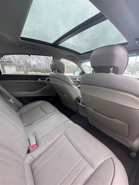 2015 Hyundai Genesis 3.8L photo