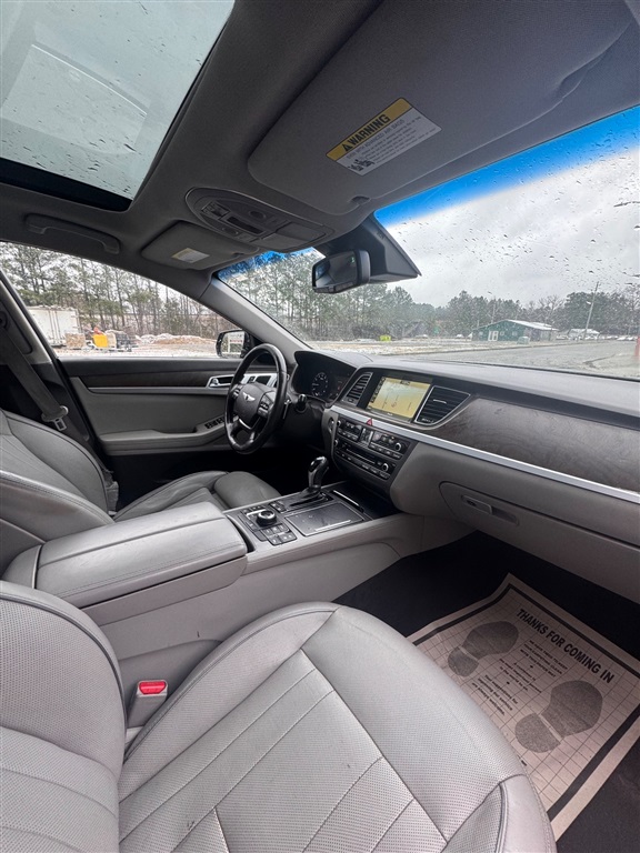 2015 Hyundai Genesis 3.8L photo
