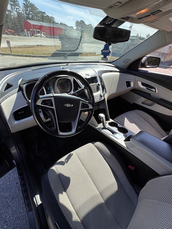2010 Chevrolet Equinox LT photo
