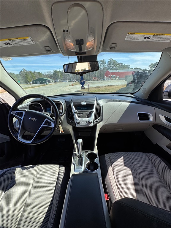 2010 Chevrolet Equinox LT photo