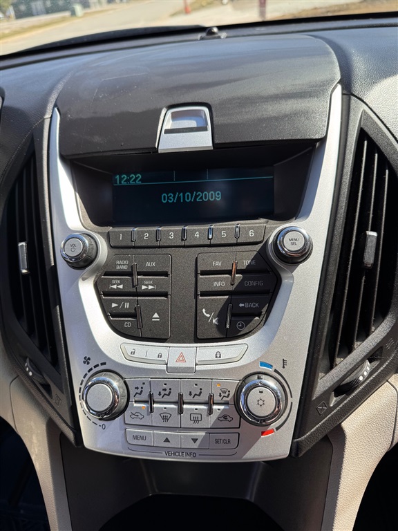 2010 Chevrolet Equinox LT photo