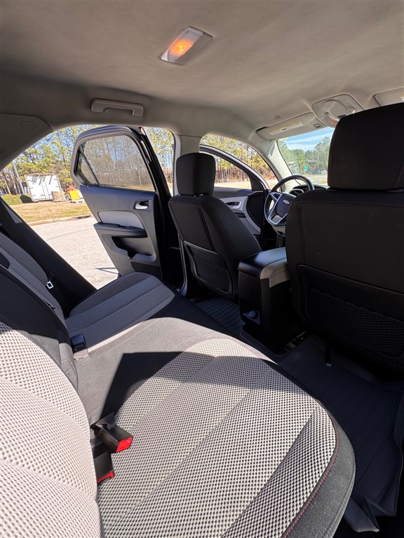 2010 Chevrolet Equinox LT photo