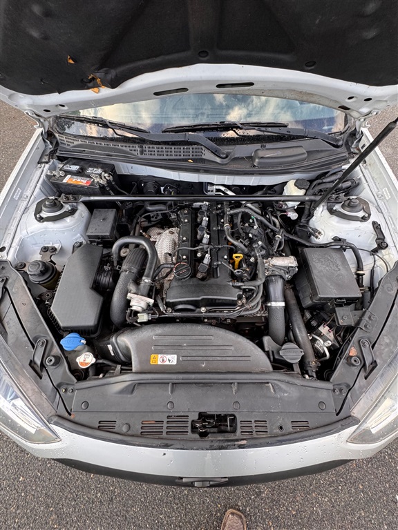 2013 Hyundai Genesis Coupe 2.0T photo