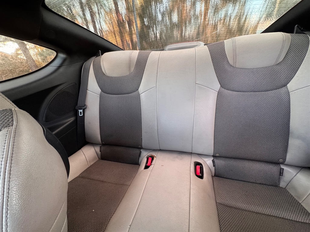 2013 Hyundai Genesis Coupe 2.0T photo