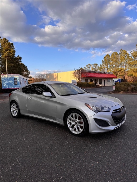 2013 Hyundai Genesis Coupe 2.0T photo