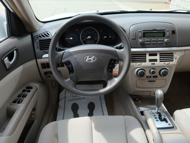 The 2008 Hyundai Sonata GLS